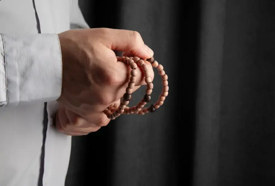 The Virtues of Laylat al-Qadr: Facts and Practices